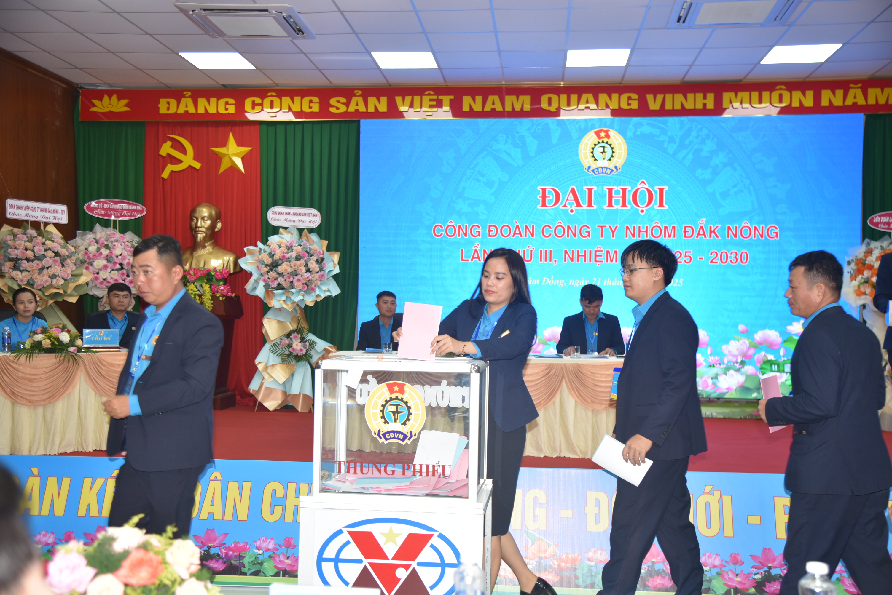 Hình 3. Đại hội tiến hành bầu Ban chấp hành khóa III, nhiệm kỳ 2023-2028 và bầu đoàn đại biểu đi dự Đại hội cấp trên