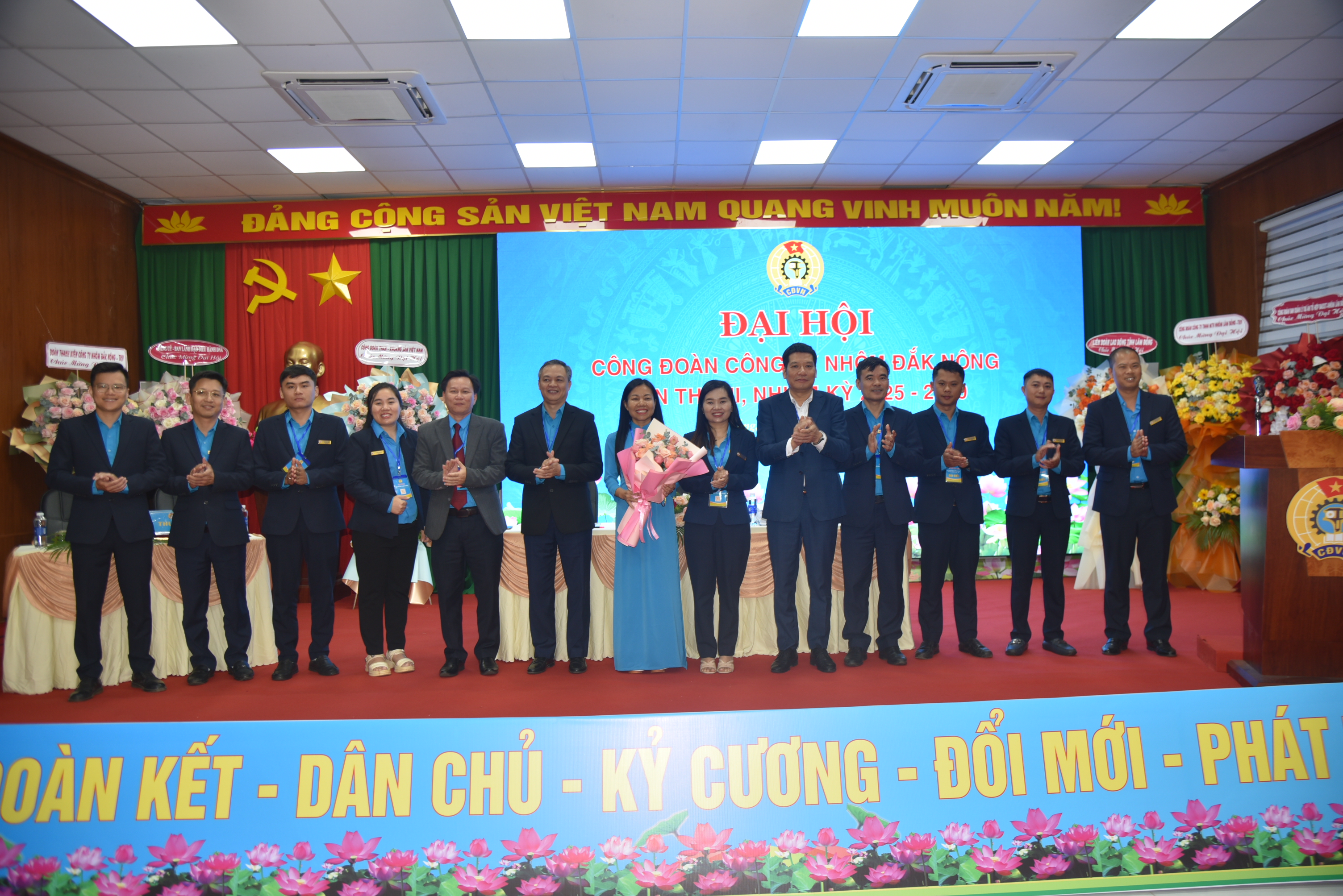 Hình 7. Ban chấp hành khóa III, nhiệm kỳ 2025-2030 ra mắt Đại hội