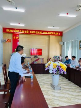 Công ty Nhôm Đắk Nông – TKV hỗ trợ hơn 112 triệu đồng cho UBND xã Kiến Thành, huyện Đắk R’lấp